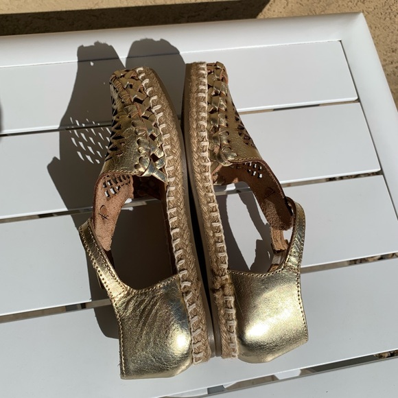 D’Arte Huarache metallic gold perforated espadrilles shoes size 24, US size 7 - Picture 12 of 16